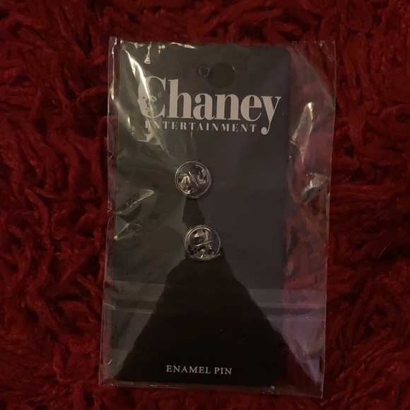 Wolfman enamel pin - Picture 4 of 5